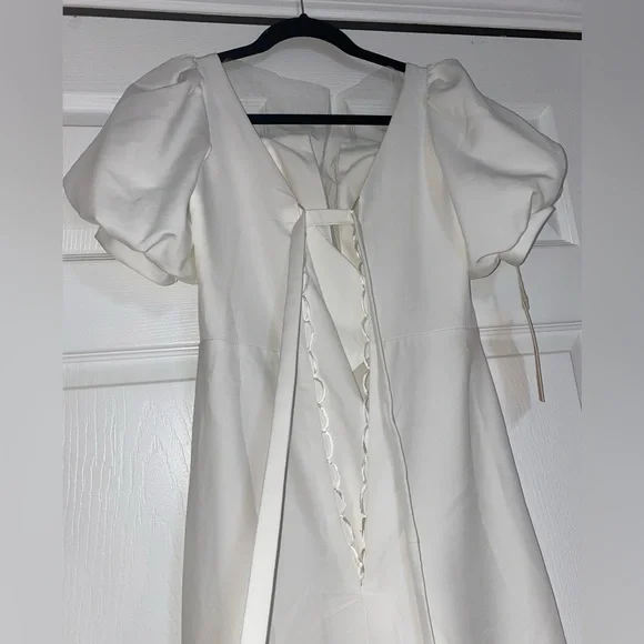 NEW WITH TAGS GORGEOUS WEDDING BRIDAL GOWN SIZE L - Picture 4 of 9